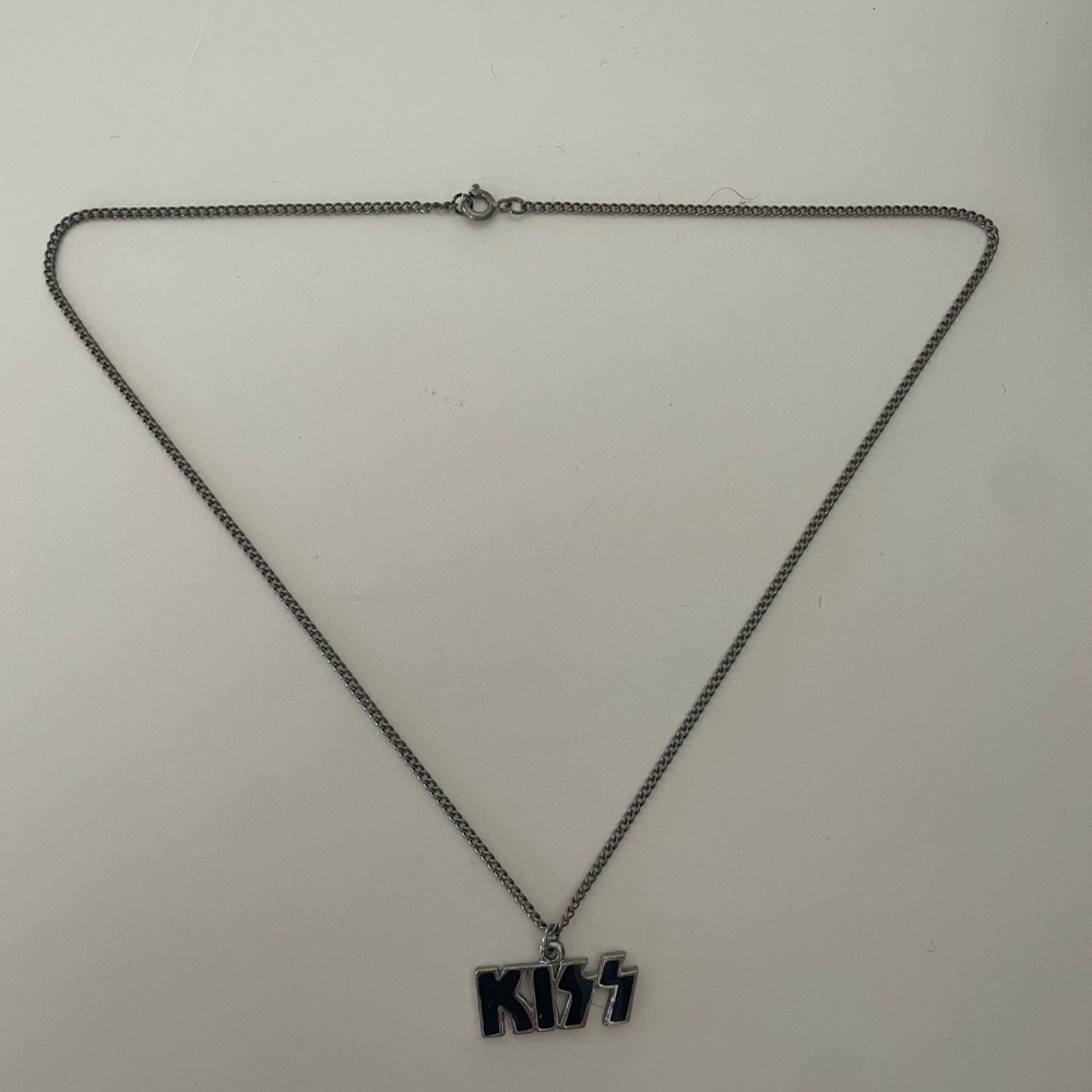 Vintage ‘80s KISS Necklace - Picture 3 of 5